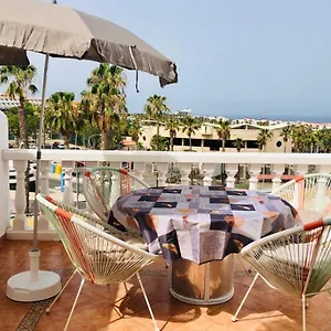 stylish-and-private-1-bed-apartment-in-san-eugenio.in-canary-islands.com/